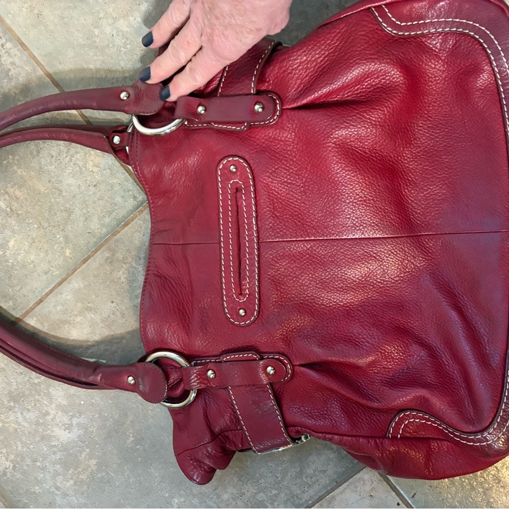 B. Makowsky Red Leather Shoulder Bag - Picture 2 of 6